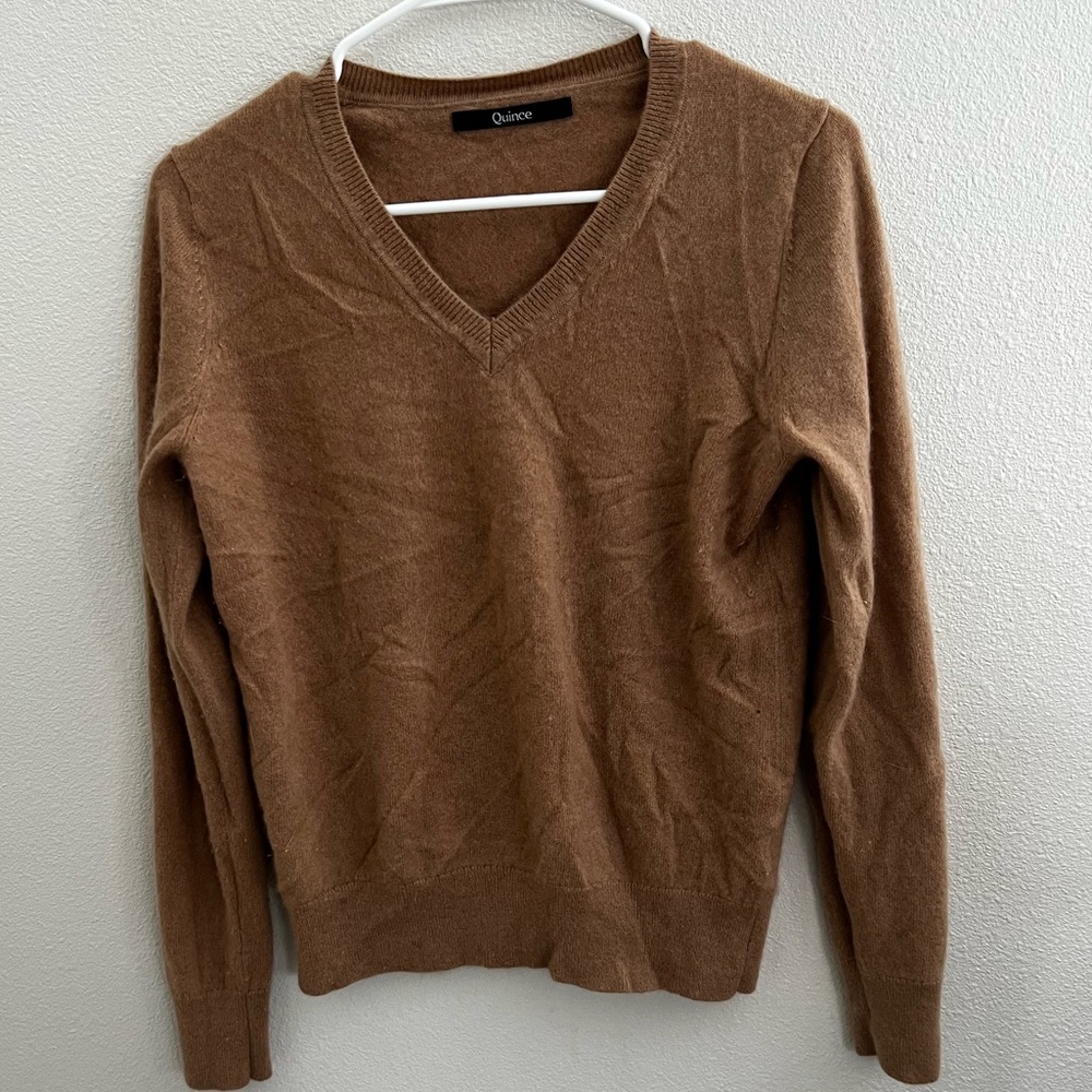 Quince Camel Brown Cashmere V-neck Sweater